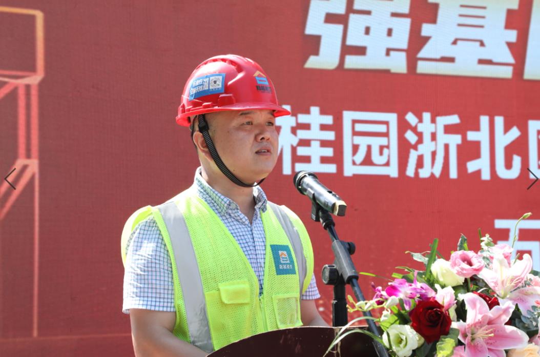 先鋒人物丨大智若愚，做一名騰越建筑的“移山人”